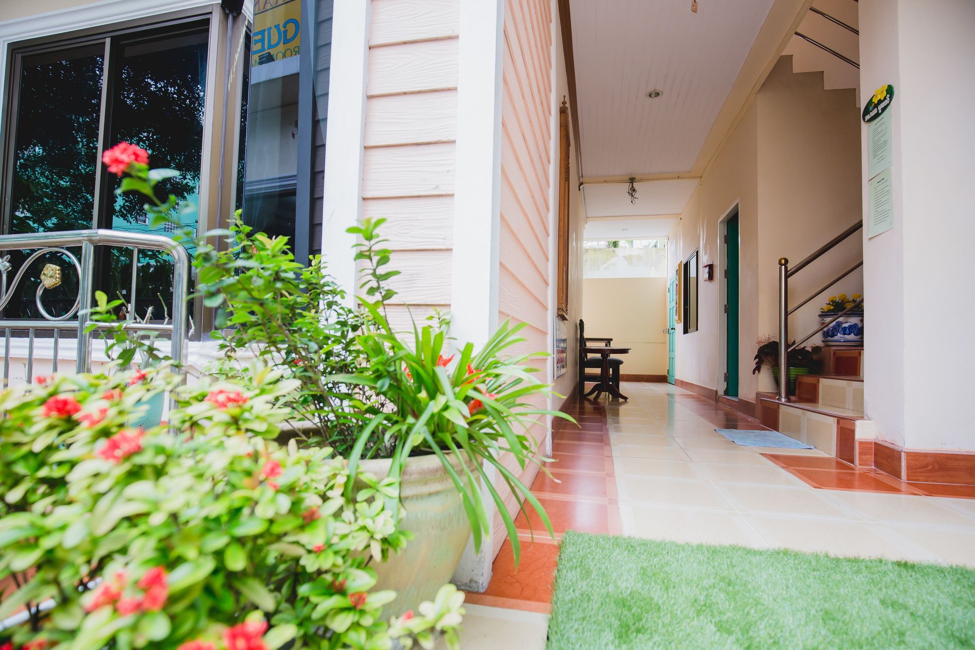 Rk Guesthouse Patong Luaran gambar